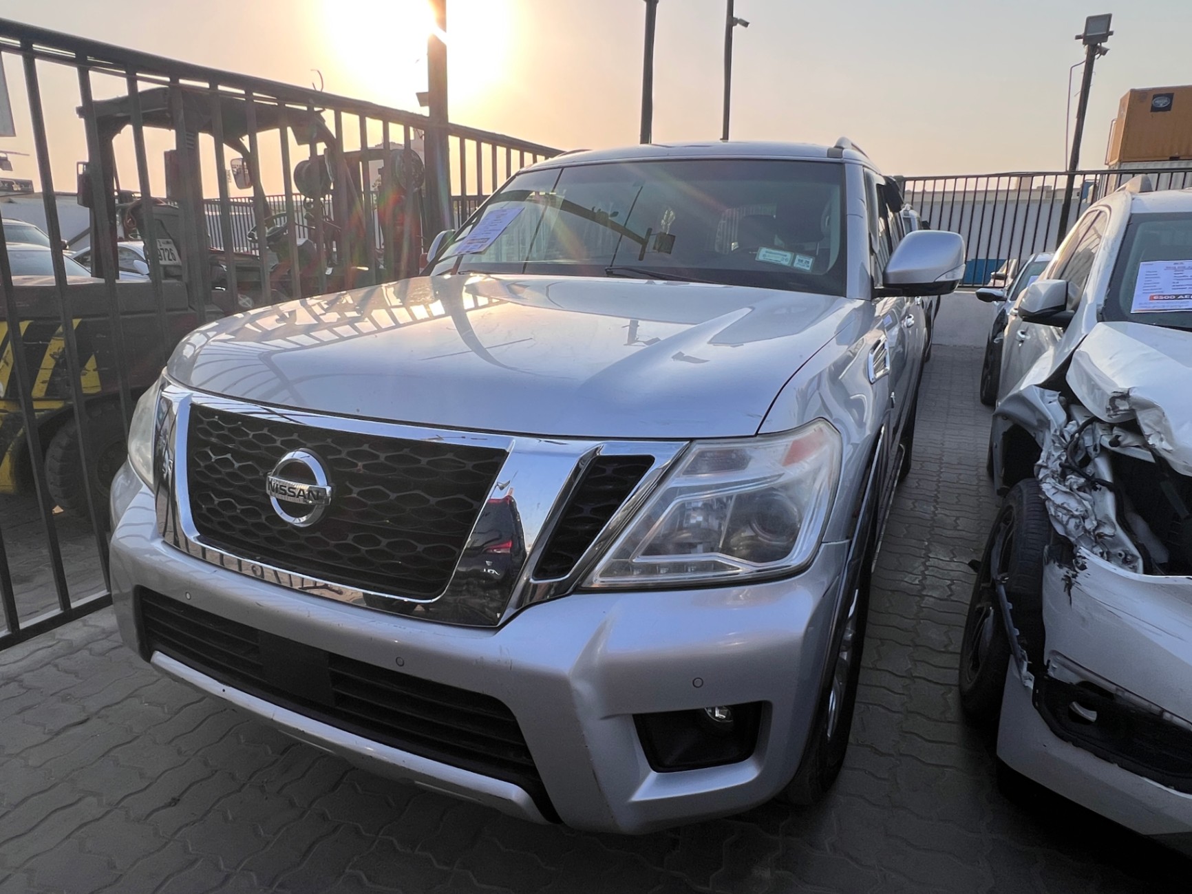 Tylko dla członków Nissan ARMADA 2017 z Dubaju (ZEA)
